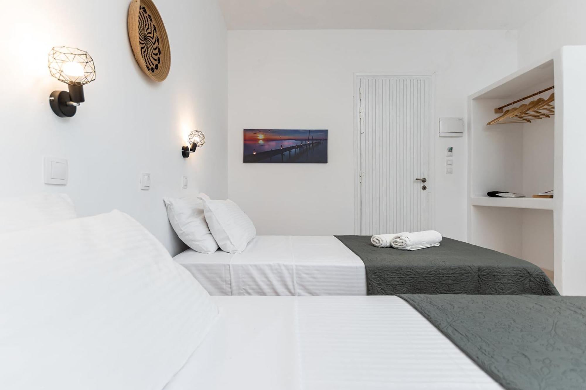 ναχοs Beachwalk 2 Naxos City